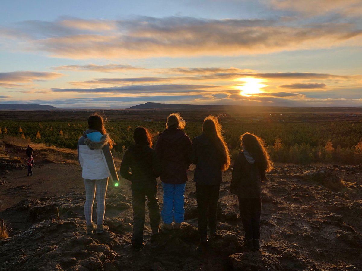 GeogDept_WHS's tweet photo. An insta-worthy crater! 📸 #ExploreWHS #WHSfun #WHSIceland #Nofilter https://t.co/DuKjyFv5bG