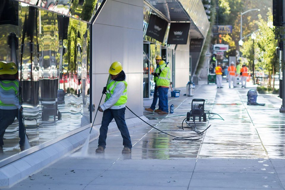 Arena Cleaners-The name you can trust💖
Let us take the hassle out of your construction cleanup😍We’ve got the resources &amp; services you need☺Whether you need a rough clean,a final clean or a touch-up, our construction cleaning staff can take care of it
👉arenacleaners.com