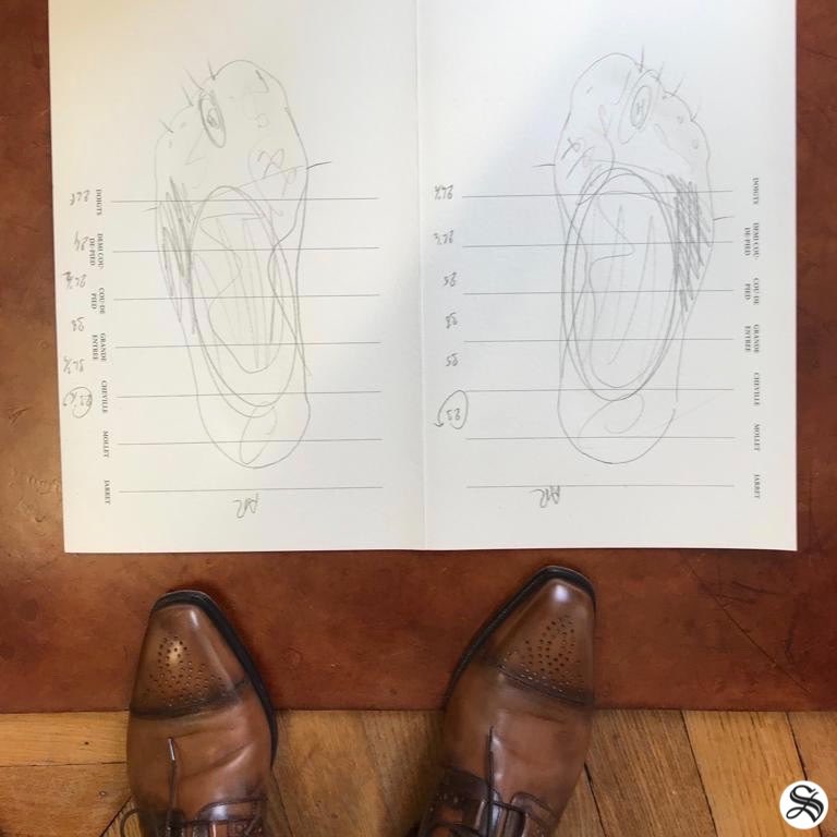 SecretServElite's tweet photo. Like the singer Claude François or the actor Lino Ventura, measurements in the Berluti bespoke shoemaking studio : A century-old history, artisanal craftsmanship and creativity that is constantly renewed: Berluti bespoke shoes are the quintessence of the House. Ask us !👞✨ https://t.co/dri29tyEdF