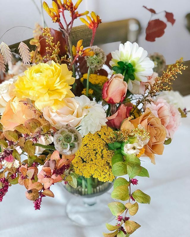 WhitneyMWerts's tweet photo. Pretty, pretty

Center pieces by the wonderful Sarah, @selvafloral, at Saturday’s wedding for M + L 💗
.
Planning by Meghan
Photography @thefotobus.co
Floral @selvafloral
Signage @hey.halle
Venue @theorchard.hr
Catering @whitepepperpdx
Entertainment b… https://t.co/dT5vQF6aou https://t.co/pIaLFOgv8V