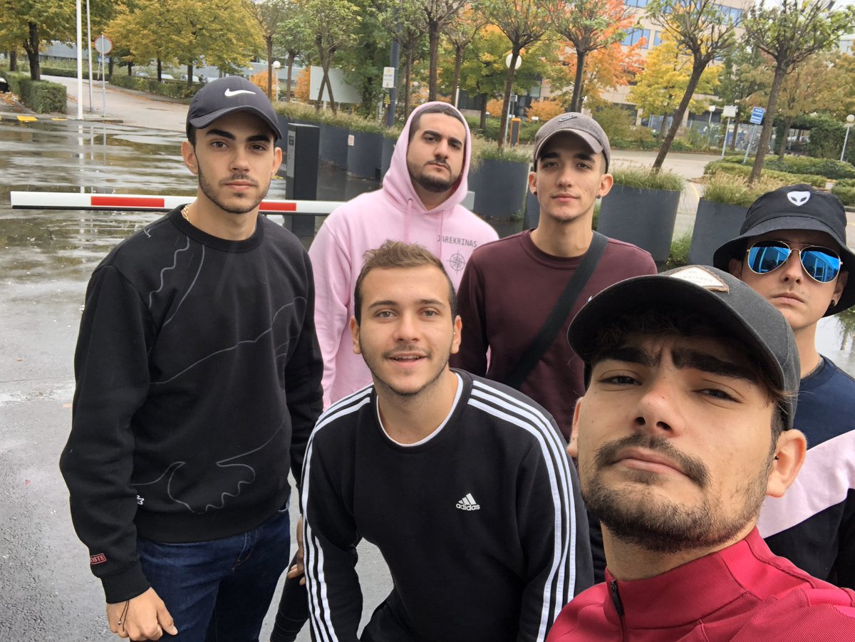 Victor19Fuenla's tweet photo. AMS🔥 https://t.co/AukmVxIQnQ