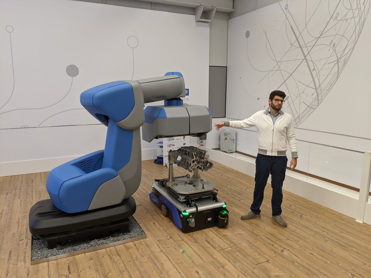 matteofabiano's tweet photo. Last week I had the pleasure to visit @comaugroup's HUMANufacturing innovation center in Turin, seeing first hand concrete examples of how Comau is leveraging four decades of automation experience to design smart factory solutions. https://t.co/ER9vlR5qWv https://t.co/xVd28MLWTC