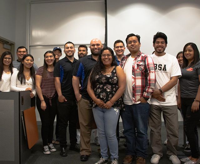 LBSA_CSUSM's tweet photo. We would like to give a huge thanks to Moses Maddox for his amazing presentation on powerful LinkedIn strategies! His LinkedIn Info Workshop was full of valuable information that I for one was not aware of! As a recruiter, Moses gives us a deep dive into what recruiters look for https://t.co/CP3iFtrgDC