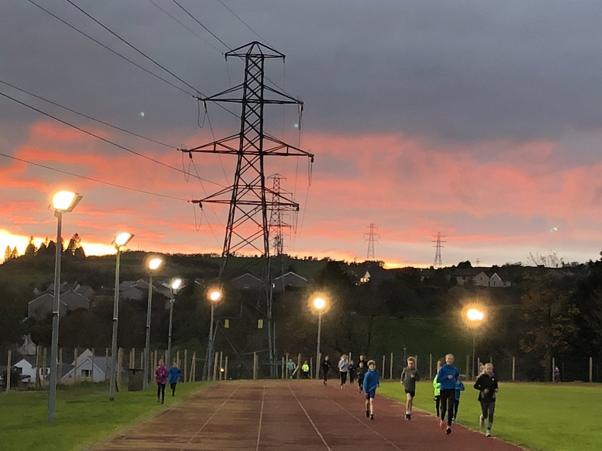 Beautiful autumn evening at track <a href="/WelshAthletics/">Welsh Athletics</a> <a href="/east_wales/">East Wales Athletics</a> #gobgac