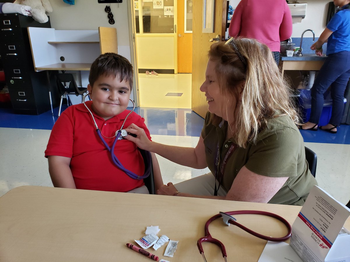 jpjoyous's tweet photo. Thank you to our awesome school nurse for coming down and helping us to hear our heartbeats!!! @MDE_Stars https://t.co/RpaucDpfqo