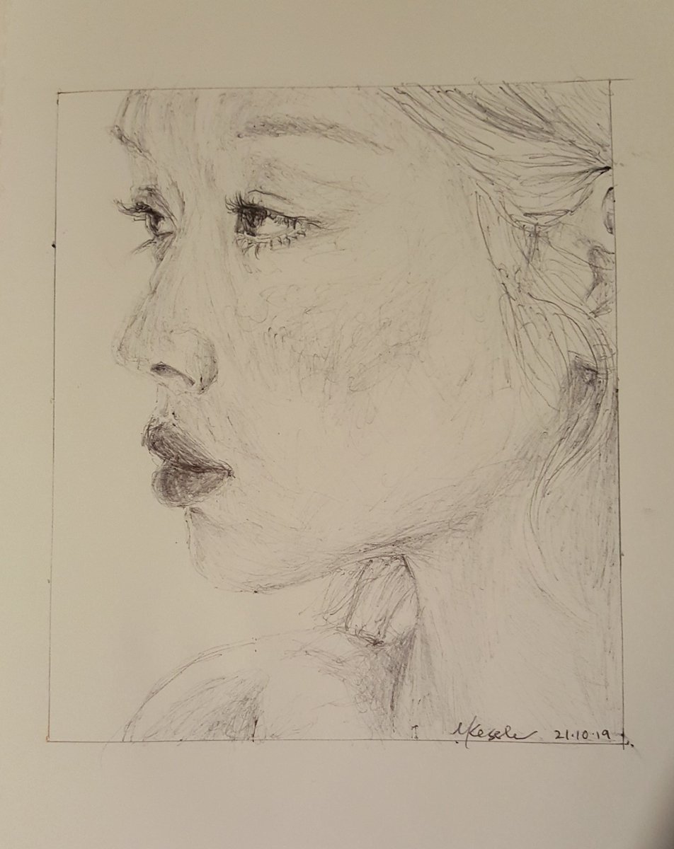 monny_arcade's tweet photo. #Sulli #sullirestinpeace #RIPChoiJinri #RIPSulli I wanted to respect you with a drawing but I simply cannot capture your beauty 🌸🌸💮🏵🏵🌼🍑🍑 #Inktober #inktoberday21 https://t.co/8DVLQuRjeV