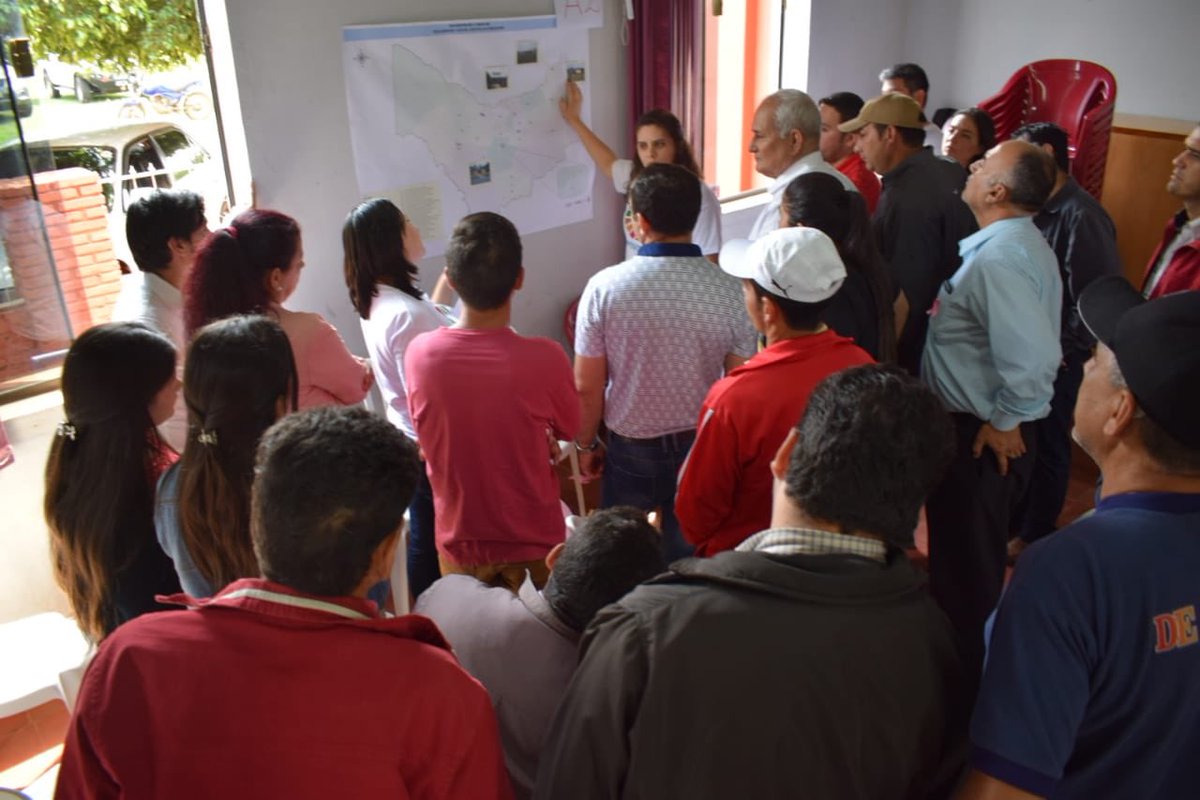 SilviaMorimoto's tweet photo. Muy honrados 🙏 al apoyar a la @STP_Paraguay y al @GabSocialPy en la construcción de un sistema de información innovador para la gestión territorial con un proceso participativo #AccelerationLabs #NextGenUNDP @PNUDPARAGUAY @HugocaceresPy @pereiraolmedo @stellaguillenpy https://t.co/4JXDNagSaR