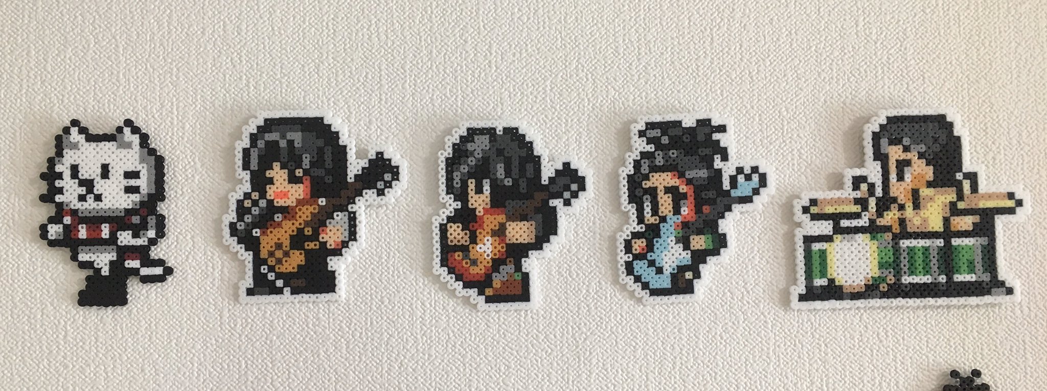 ちおん 昔作ったもの2 Bump Of Chickenとff零式のコラボドット絵 アイロンビーズ ナノビーズ Bumpofchicken T Co Soy2khhfbe Twitter