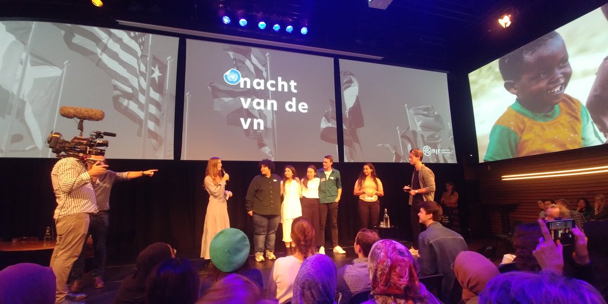 Felicitaties aan Aoife en Mert! 🎉 Vanaf vandaag zijn zij de nieuwe VN Jongerenvertegenwoordigers Duurzame Ontwikkeling en Mensenrechten &amp; Veiligheid. Heel veel succes de komende twee jaar en we kijken uit naar een mooie samenwerking! @NJRtweets <a href="/Eefkevdwouw/">Eefke van de Wouw</a>