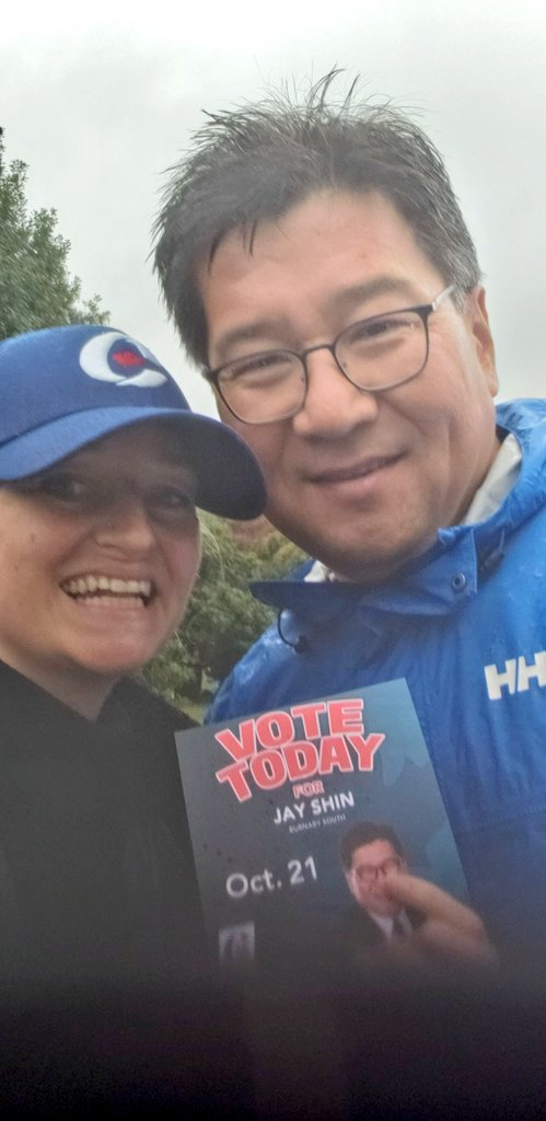 jayshin2019's tweet photo. Not going to let a little rain stop us! Team #JayShin is working hard to get out the #vote in #BurnabySouth 💪.

#cdnpoli #elxn43 #shinforthewin #teamwork #rainorshine #timeforyou #togetahead #victoryisknocking @CPC_HQ https://t.co/cxqMAE402g
