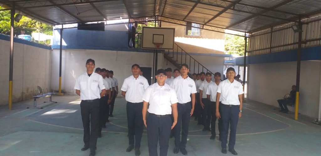 CicpcAcademia's tweet photo. Hoy Iniciaron Practicas de Servicio del PNF Investigación Penal, Proceso I-2019, en las diferentes delegaciones  del CICPC del Estado Carabobo 128 Alumnos de la Academia formados en UNES CARABOBO, con el fin de fortalecer su aprendizaje. @DouglasRicoVzla @gralcacioppo https://t.co/ZFsvtdLBWk
