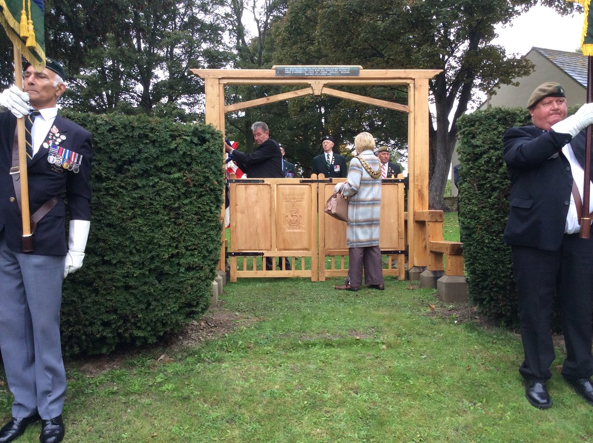 JoeHaward's tweet photo. History was made today 22 years ago the then Mayor of Barnsley was Cllr Charlie Wraith and 22 years ago this honour  fell to Charlie to unveil the original Victoria Cross Memorial Gate. It’s been a very moving day  for Royston’s hero Albert Shepherd VC https://t.co/R4xf9XiZG2
