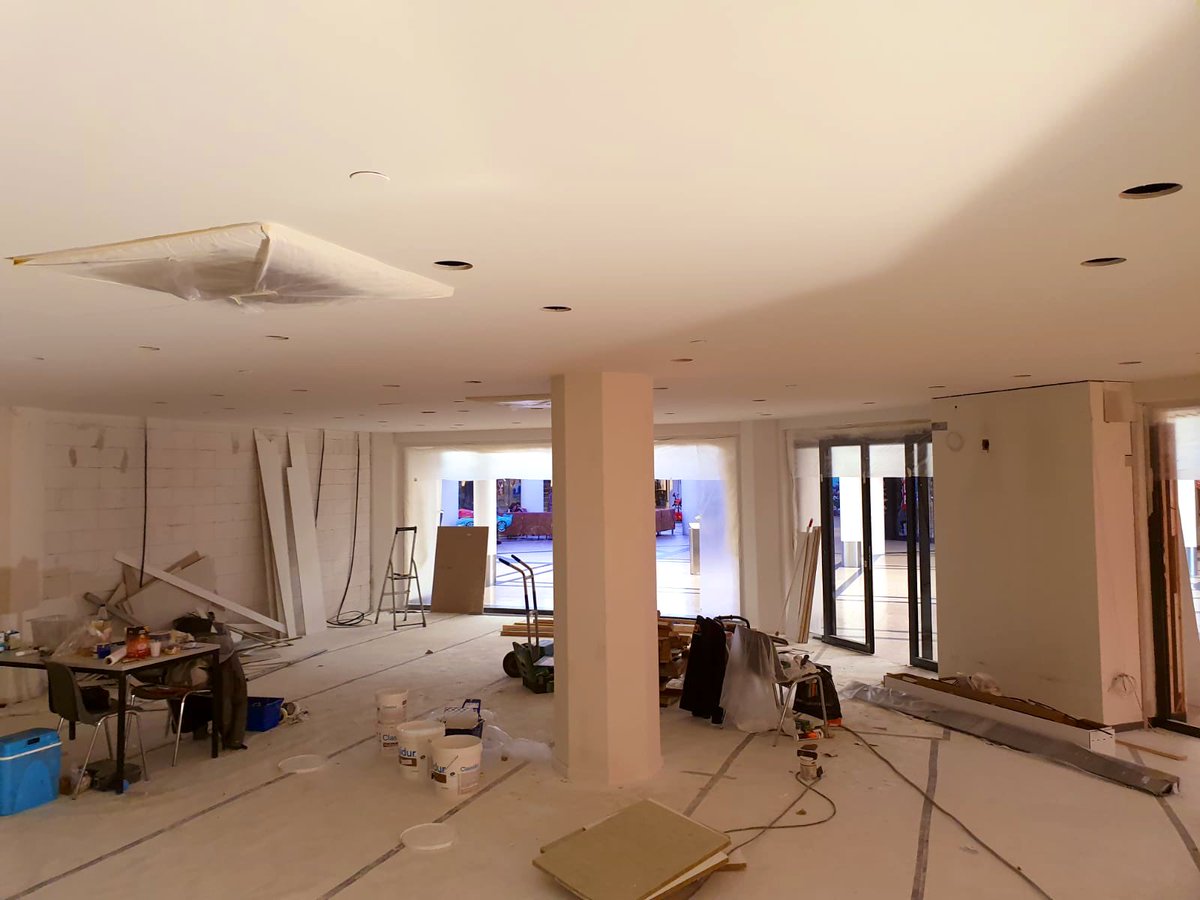 In Scheveningen realiseren wij gift en souvenir shop Mister Brands.

De afbouw is bijna gereed, nog even en dan kan het interieur geplaatst worden!

#teamwork #incontrol #nostress #bouwmeester #scheveningen #palacepromenade #denhaag #misterbrands