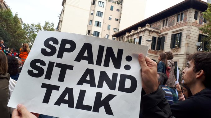 Sandrall10's tweet photo. #SpainSitAndTalk https://t.co/DVr6MPGYE3