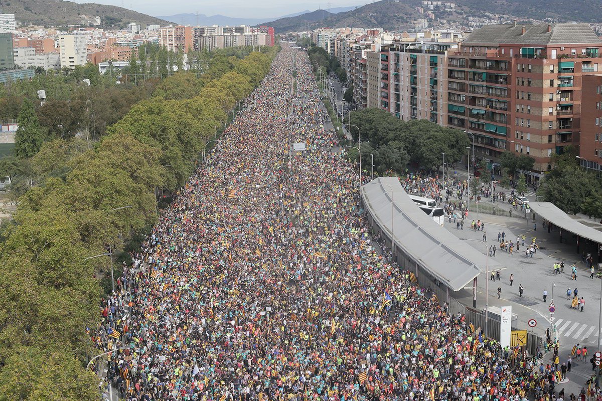 Hundreds of thousands of people demonstrating peacefully in the streets of Catalonia for this demand: #SpainSitAndTalk. Maybe it's time to listen to them