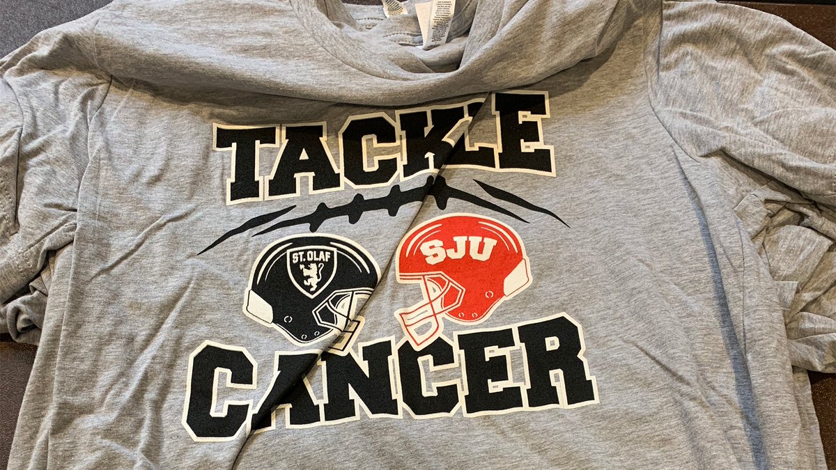 StOlafAthletics's tweet image. Saturday's game against No. 4 Saint John's is @OLEFOOTBALL's Tackle Cancer game. The team will be selling t-shirts all week long from 11 a.m. - 2 p.m. outside the Cage, as well as at the game! All proceeds go to the @rscrcf #OlePride #UmYahYah 

DONATE: stolaf.ignitecx.com/StOlafTackleCa…