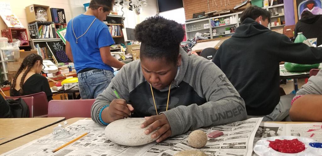 CHSReds's tweet photo. Students in Mrs. Badillo’s art class are painting kindness rocks. Each student gets two rocks to paint, then they each get to keep one rock and the other they can either give to someone of their choosing OR hide it in a public place for a stranger to find. #kindnessrocks ❤️🌪 https://t.co/aXDp9K8KFr