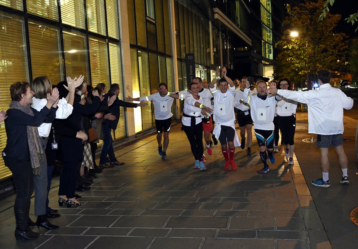 GroupeBPCE's tweet photo. #Paris2024 | Ils l’ont fait ! Arrivée au siège du Groupe BPCE des 28 collaborateurs du groupe et de ses entreprises après un parcours de 7 km dans Paris. Bravo à eux 👏🏽👏🏽👏🏽 https://t.co/howOqg7G5M