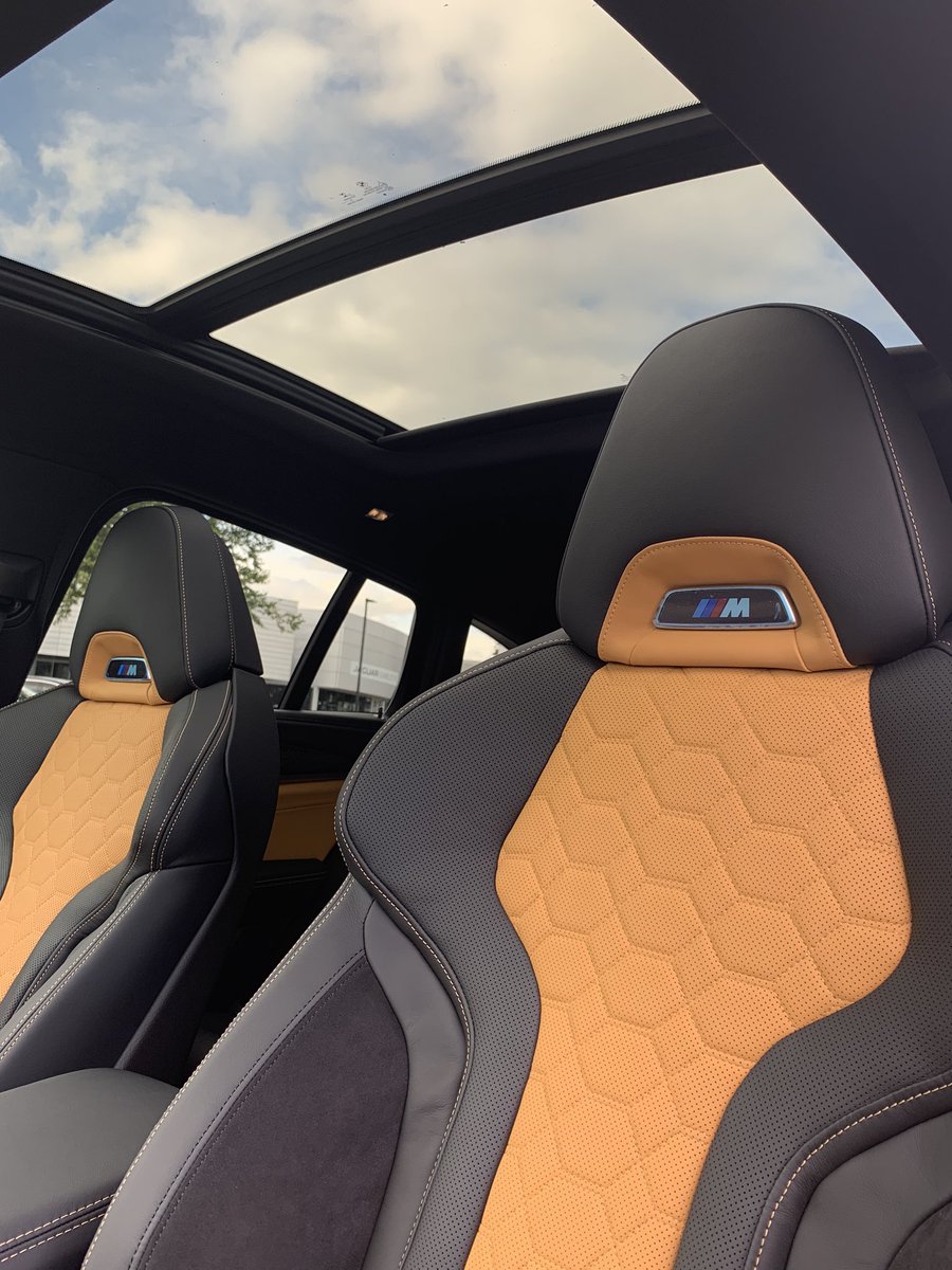 HendrickBMW's tweet photo. #MotivationMonday Recently arrived...Phytonic Blue Metallic 2020 BMW X4M Competition #droolworthy #bmwx4mcompetition #x4mcompetition #BMWm #bmwX #mthemostpowerfulletterintheworld #BMW #hendrickbmw #bmwusa #phytonicblue #ultimatedrivingmachine #M https://t.co/HjIXLvtxAO