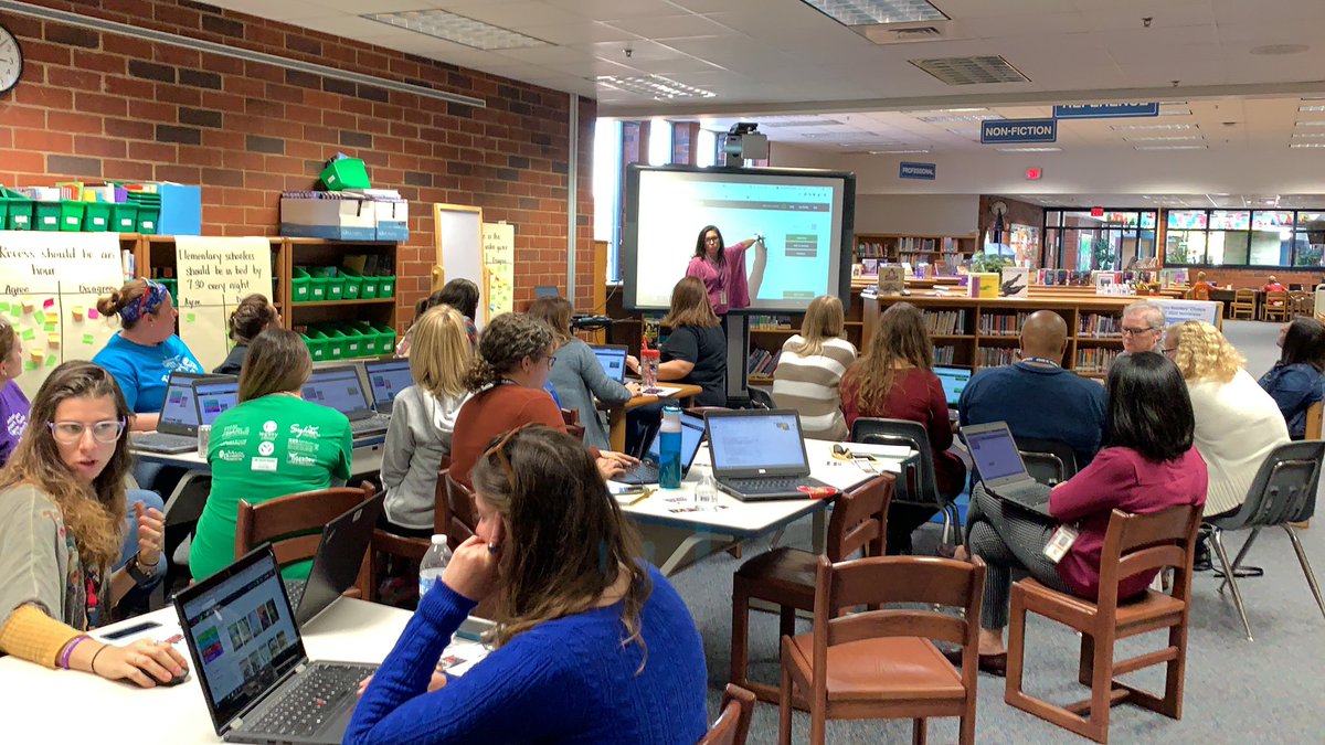 MrsOpauski_LCPS's tweet photo. Packed House! ๐ก #TolbertPPD #LoudounPL #LoudounPBL #Tolbert19 #BetterTogether @1library_ninja https://t.co/yQB7yvhBjo