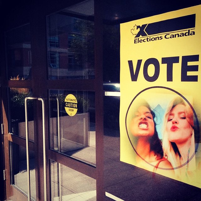 VOTE YOU GORGEOUS PEOPLE