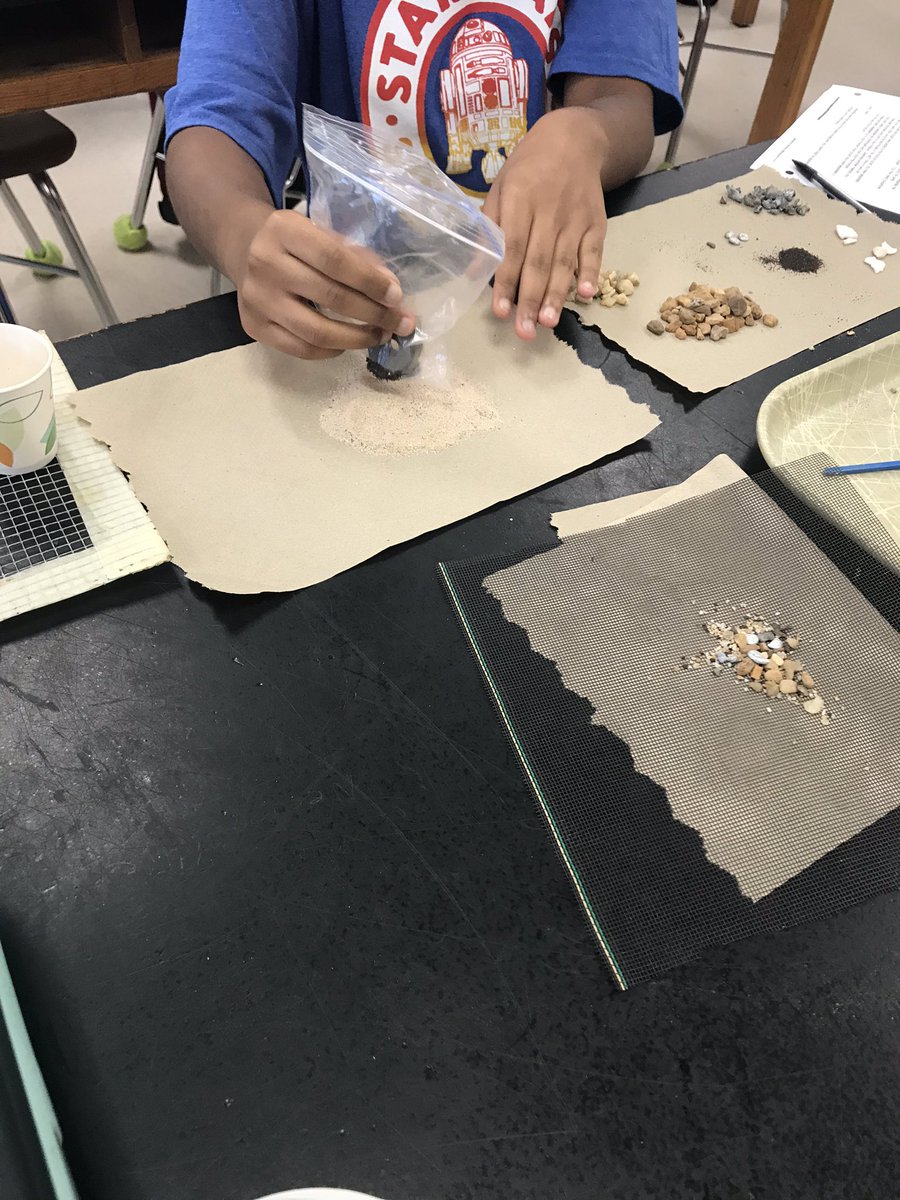ValerieSellars's tweet photo. @PMSFalcons 6th grade science - Digital learning with @ExploreLearning Gizmos - 8th grade science - chemistry stations. @chccs #MondayEngagement. https://t.co/IS4NsUdcDo