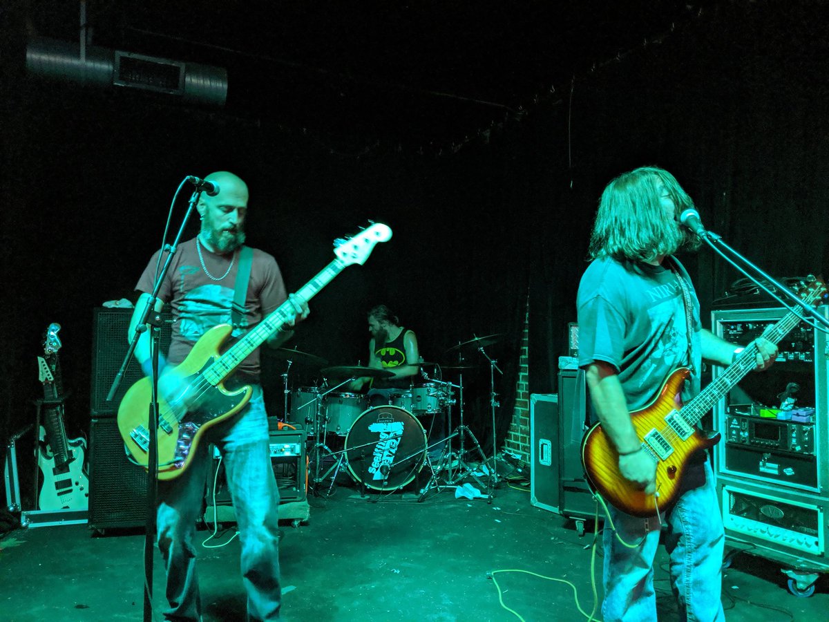 semantic_shift's tweet photo. Last night was fun playing out with @kingdomcollapse @Seeking7Seven and @CagingElliott Lets do this again soon! #memphis #growlers #semanticshift #rock #metal #tennessee  #sundaynight https://t.co/kRAYHoTaig
