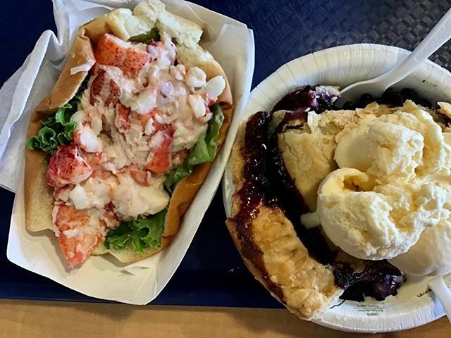 diningdiva's tweet image. Still dreaming about my just-caught lobster roll and blueberry pie @Harraseekeet Lunch &amp;amp; Lobster Shack in #SouthFreeportMariba #Maine ift.tt/2BwTXfu