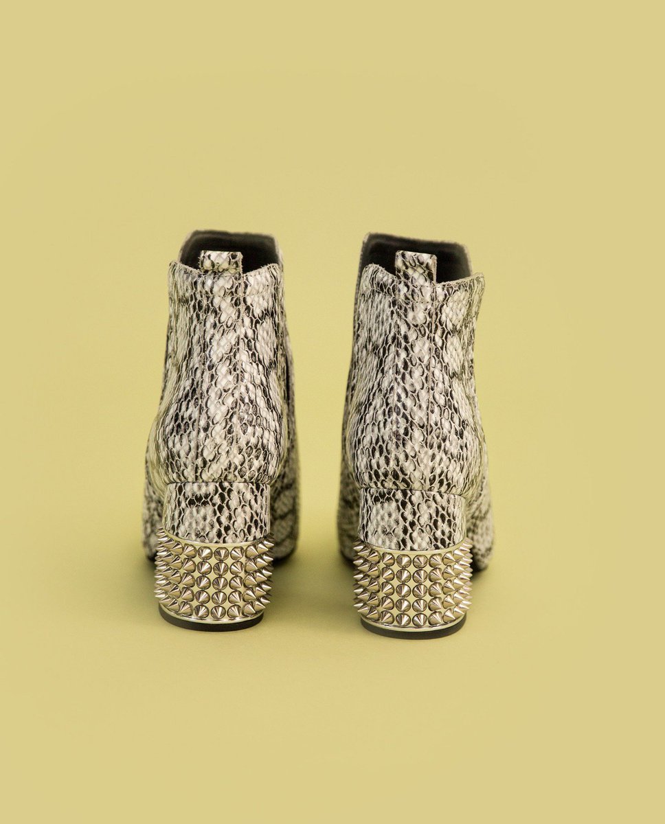 Melie_store's tweet photo. Meet our fav boots: Fin Boots from Jeffrey Campbell 😍 Run before they sold out 🏃🏻‍♀️ >> https://t.co/H940TXPBug https://t.co/FgnWhAjPc3