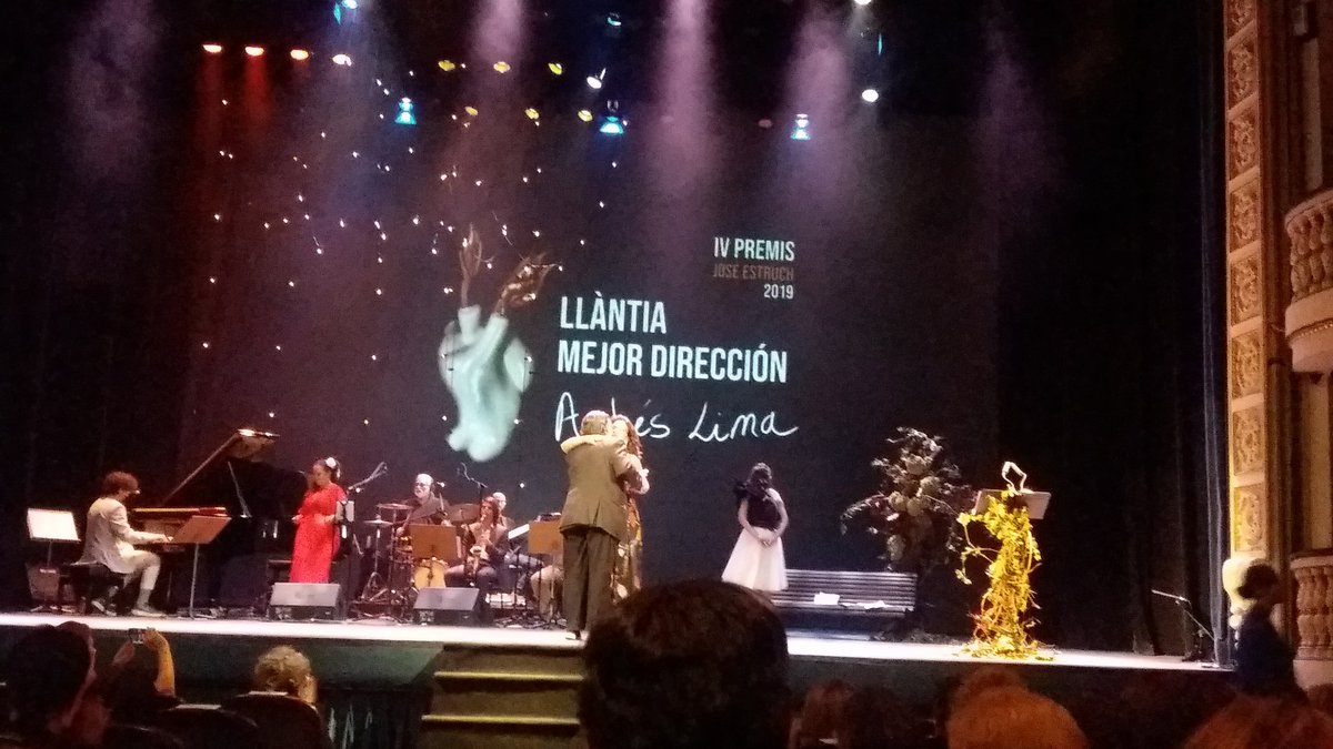 teaprinalicante's tweet photo. Todos los premiados ya tienen su Llàntia. Enhorabuena!!!
#premisestruch https://t.co/Ht2tTrfLcr