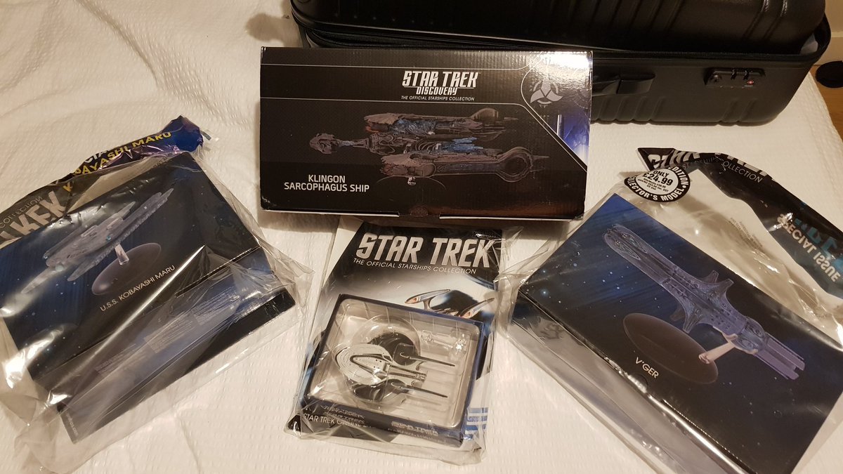 Theirishtrekkie's tweet photo. Myself and @Thetrekcollecto have a couple of giveaways planned at @StarTrek_DST 2019 see https://t.co/3cVlsuIz3h for details and be sure to follow us both for more details over the weekend. Retweet if you could be so kind 💕🤘🏻🖖🏻 https://t.co/4tysQTTzgZ