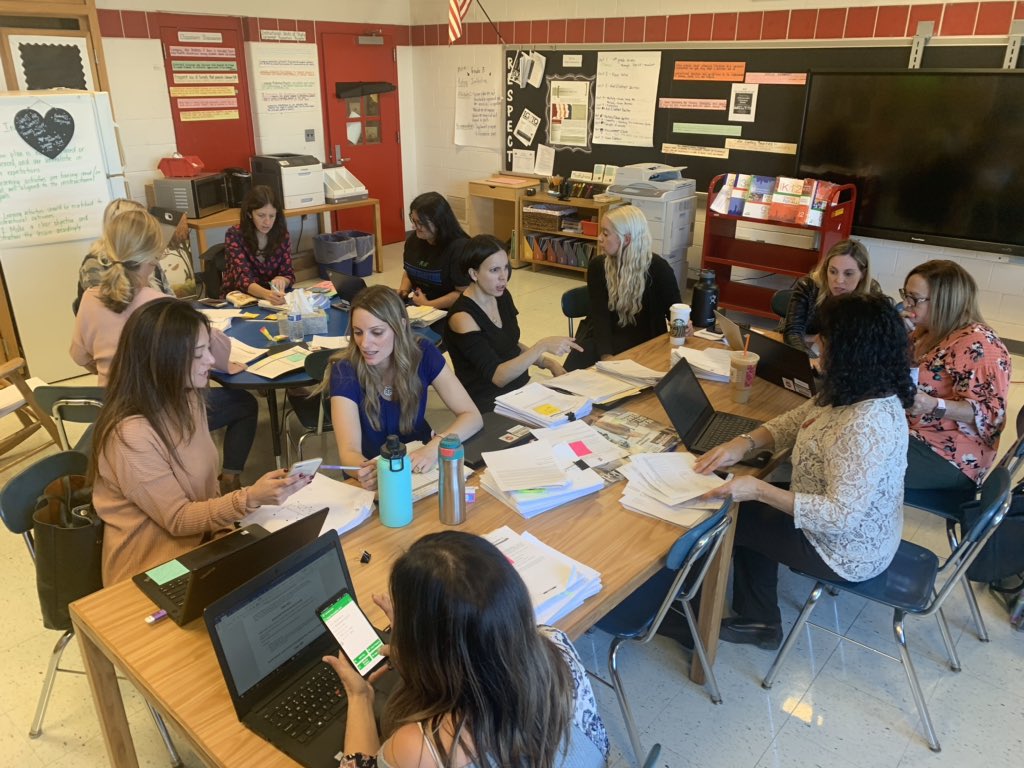 PS56R's tweet photo. Our teachers engaged in data analysis with #uftteachercenter and our paras in PD with Donny Swanson and Kathryn Triano @SIBOD31 #sitcac @FollowCSA https://t.co/Jnjy6OJn5Z
