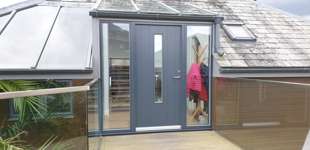 TruroWindows's tweet photo. Today on the Coast was this @Rationel_UK combination in Auraplus #doors #windows #cornishcoast #bespokeglazing @illbruckUK https://t.co/1Kf2p9gsFn