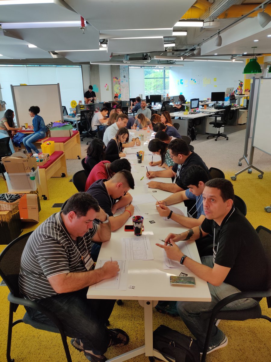 UXLabSP's tweet image. Para comemorar o dia do Profissional de TI, a @TOTVS  abriu suas portas nos dias 15 e 16 de outubro para realizar diversas oficinas. O UX Lab participou realizando dois crash courses de Design Thinking, fazendo com que todos colocassem a mão na massa.

#UXLabDays #UXLabFAZ