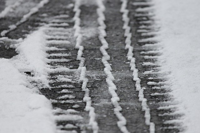 cqrcmp's tweet photo. It may still be fall, but it's wintery in parts of the province. If you're driving to the mountains, be prepared #ShiftIntoWinter #DriveForTheConditions https://t.co/kwqhCCJ4sR