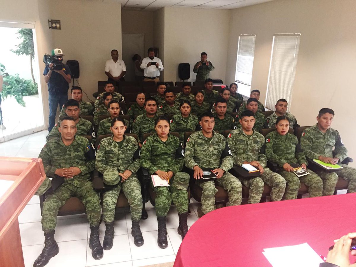 #Ahora impartimos Curso-Taller de Primer Respondiente a elementos de la #GuardiaNacional destacamentados en #PiedrasNegras #Coahuila <a href="/FiscalGerardoM/">Gerardo Márquez Guevara</a> <a href="/SEDENAmx/">AltoMando</a>