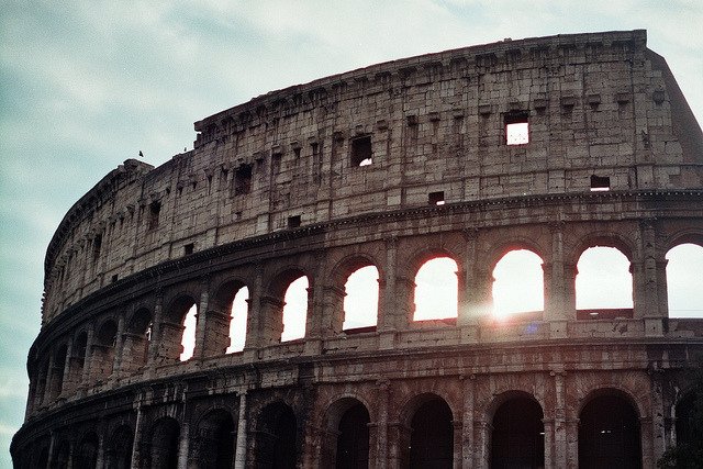 artenpedia's tweet photo. #Colosseum (Rome, Itlay) by nodyne. https://t.co/ROp38ASaGA