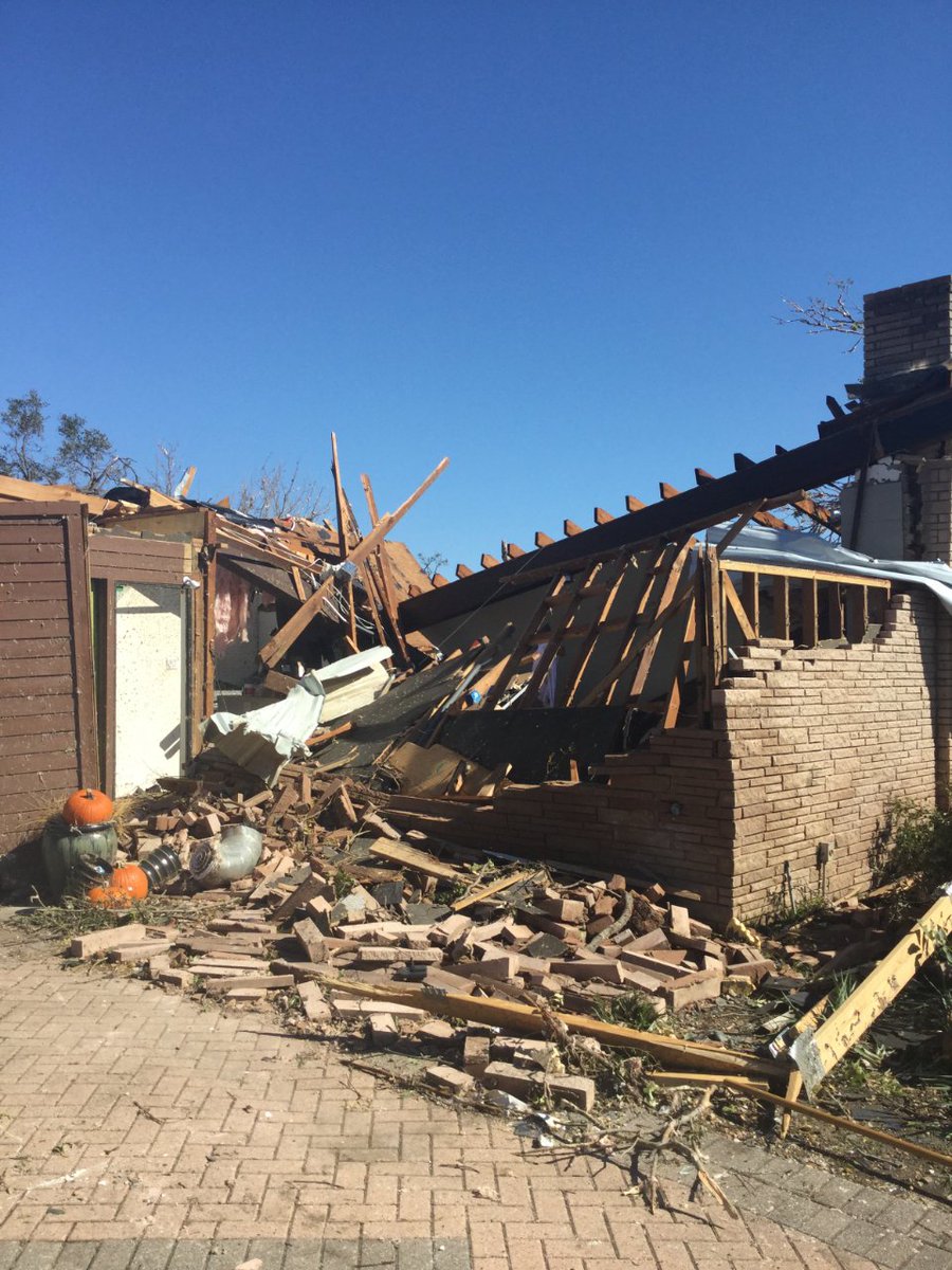 NWSFortWorth's tweet photo. 2:48 PM - An NWS survey team has determined that the estimated maximum winds for the tornado in North Dallas is 140 mph, consistent with an EF-3 rating. We will share more information later this afternoon/evening with additional details. #dfwwx #txwx https://t.co/raQOxD2f9A