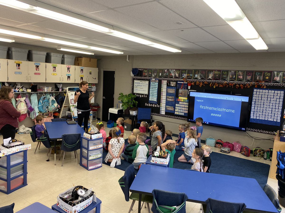 MrChemGeek's tweet image. Had a blast today working with Kinders at @Bell_Elementary . We learned how to log into Chromebooks and access @zearned Kiddos did great!! #plic #BTEdTech @lauren_youngs @Bell_Elementary