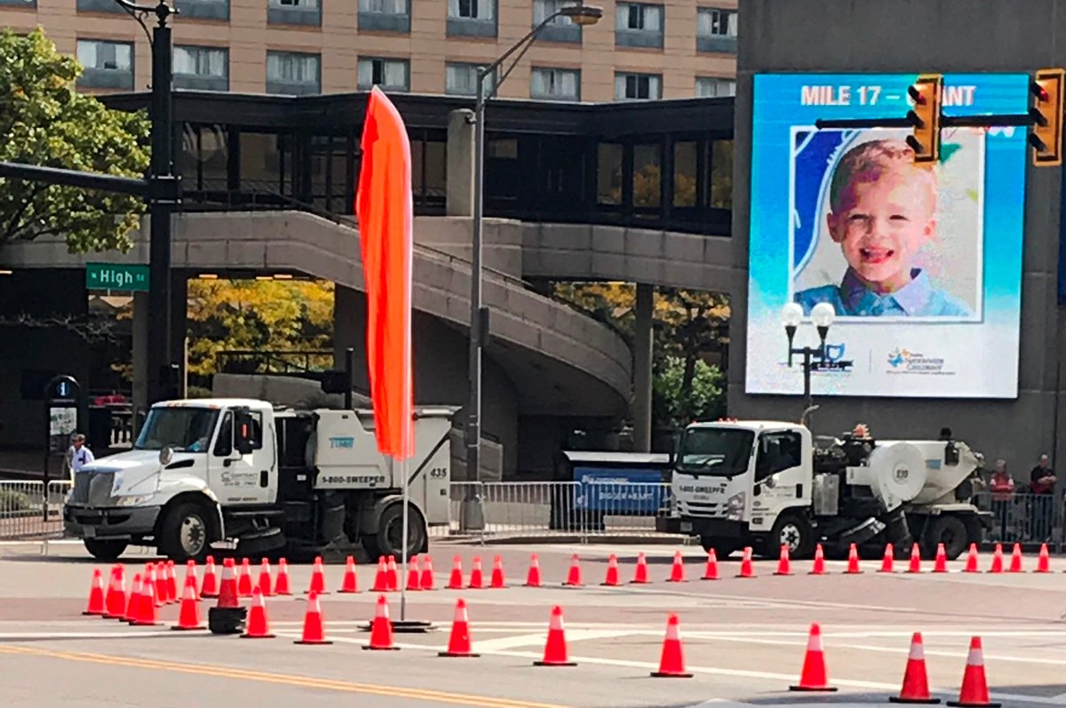 ContractSweeper's tweet image. Congratulations to everyone that completed @CbusMarathon this weekend! Especially to our very own Mike Edwards and Brook Haygood! 

#ColumbusMarathon #Marathon #Columbus #CbusMarathon