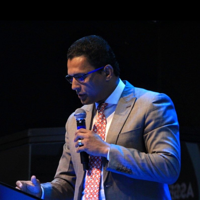 Pr_Jimmy's tweet photo. Ninguém vai além da visão que tem,  você só ira onde sua visão permitir ir. Vai uma dica. Veja além! https://t.co/SqsOjsZLup