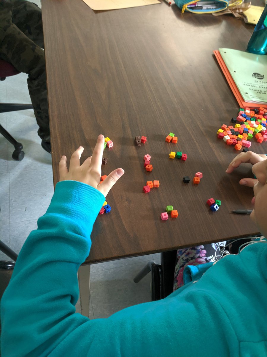 Mr_B_McDonald's tweet photo. Working with partners on a number sense challenge. #paralleltask #mathclass https://t.co/BWGsLjNUzx