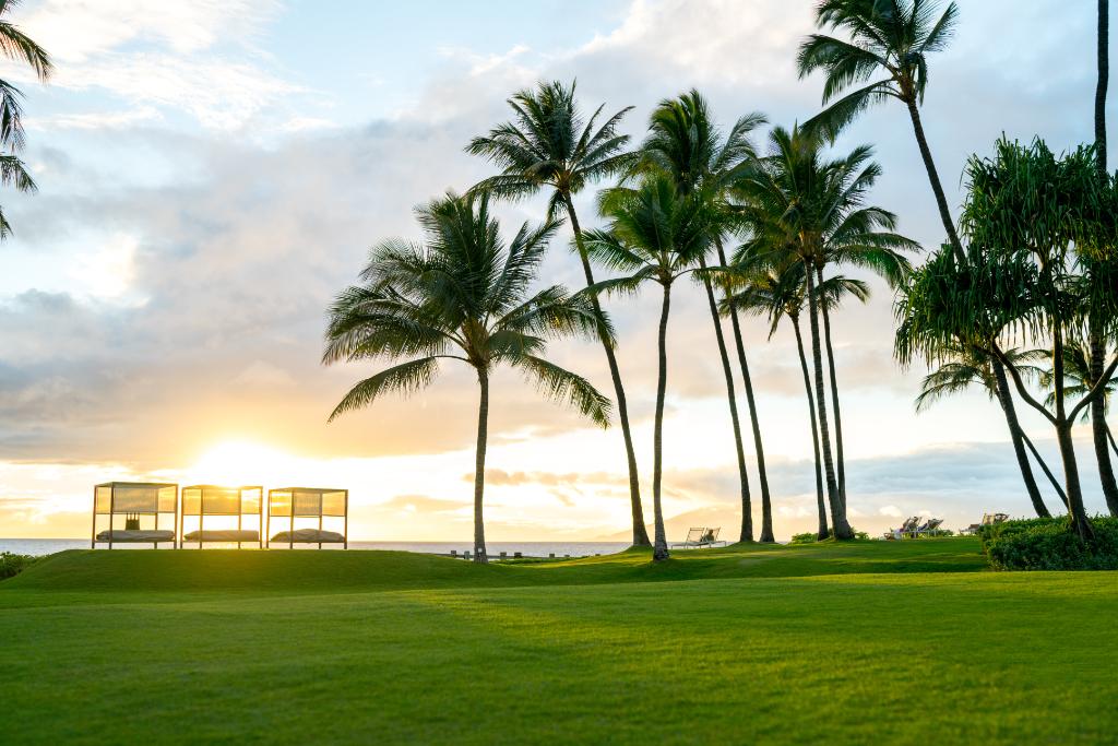 The sun setting over the Pacific Ocean is the perfect sight to wind down your day at @andazmaui.