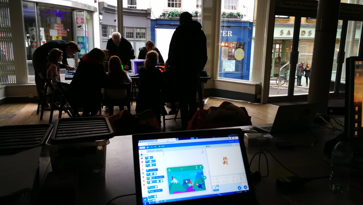 geneticmoo's tweet photo. #NOWdigital great start 600 people playing engaging with computer art open 12-6pm this #halfterm #TheMargateSchool Woolworths awesome dropins demos and Video games tomorrow #cliffsedge @GEEK__Play @marinestudios @DreamlandMarg @TCMargate #turnerprize https://t.co/m7x2CtWxKP