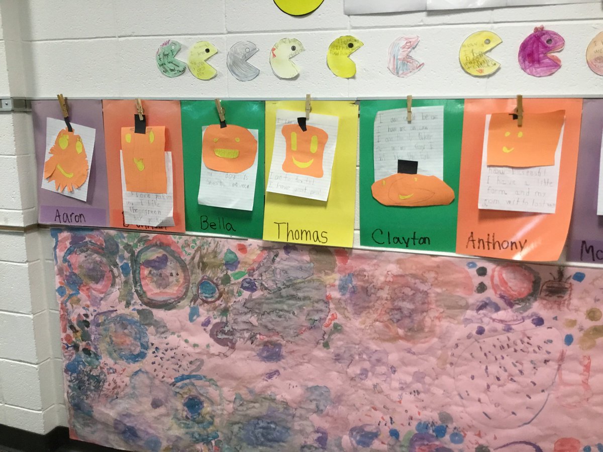 slgrosko's tweet image. Today we read #spookley to discuss our differences! Ss shared how they were different &amp;amp; how it is okay b/c we are all special. Ss created their own #spookley &amp;amp; wrote 3 sentences about how they are special &amp;amp; unique! #firstgrade #sel #socialskills #beyou #beunique