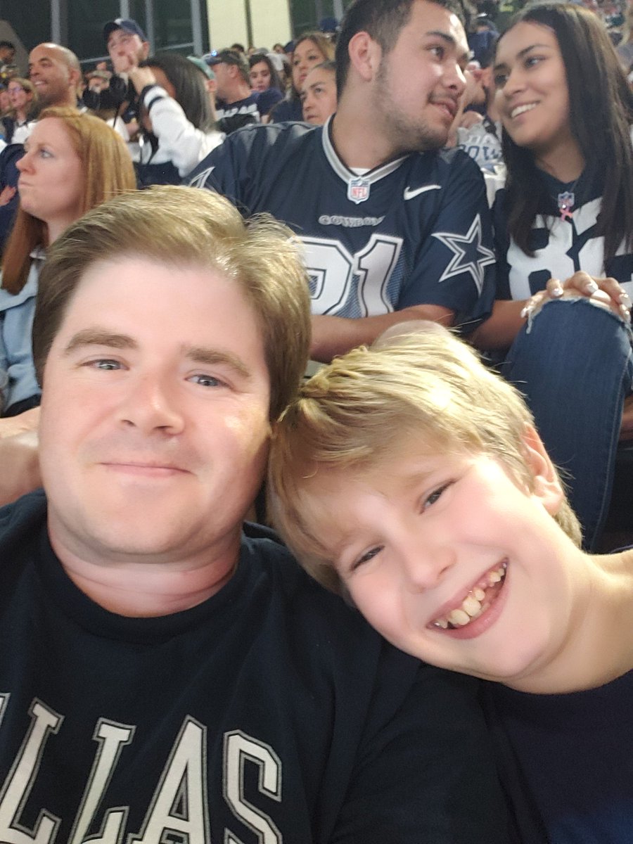 PlannerBob's tweet photo. @RDubThree thanks for the tickets. We had a great time! https://t.co/j3cBJbFYz5