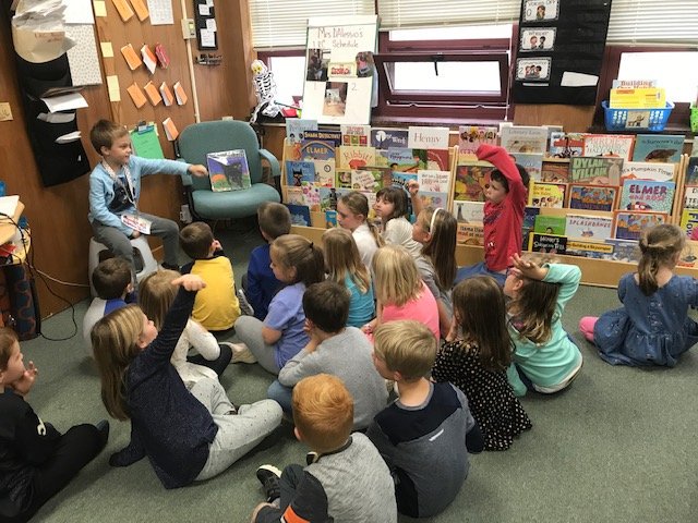 BRS_Kinder's tweet photo. Barnsdale friends are "Reader Leaders" by asking each other questions about books in the LRC! #BarnsdaleOwls https://t.co/TEWeRWpj8K