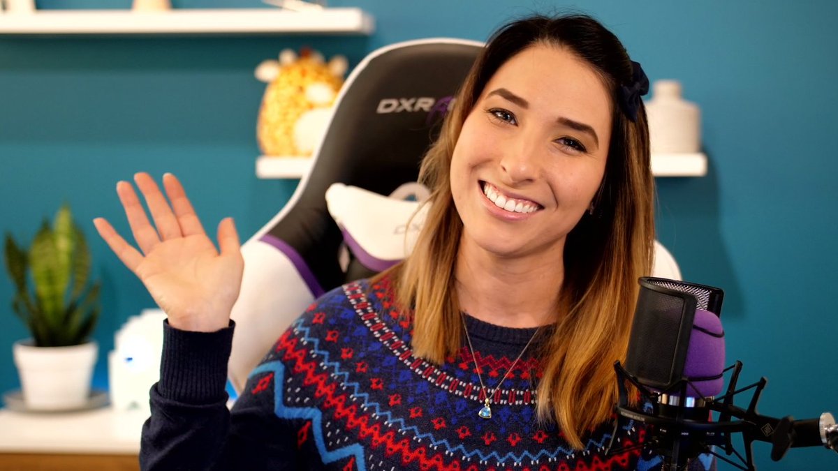 Hi there! I'm MacNcheeseP1z, VA and content creator on YouTube and Twitch. 

❤️YouTube: youtube.com/macncheesep1z
💜Twitch: Twitch.tv/MacNcheeseP1z
📸Instagram: instagram.com/macncheesep1z/
💌Business Inquires: MacNcheeseP1ztwitch@gmail.com