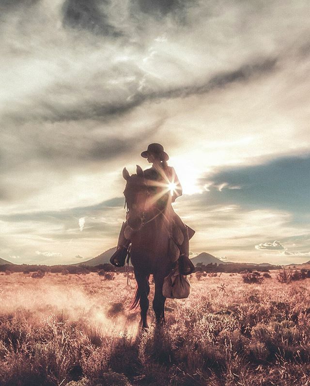 thedirectorJP's tweet photo. 🎬 #bts shot of @francescaeastwood on #therange for Outlaws and Angles. Directed by #jtmollner cinematography by #matthewirving #shootfilm 👌🎥
.
.
.
.
.
.
#behindthescenes #setphotography #jtmollmer #kodakfilm #outlawsandangels #westernhorse #horserid… https://t.co/NV4kmt3bm3 https://t.co/HJu6wrpA4Y