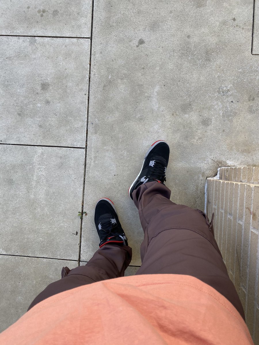 YoungCorey's tweet photo. A wise man once said “fuck wearing they clothes I wear my own shit” https://t.co/9LnocsbyhY